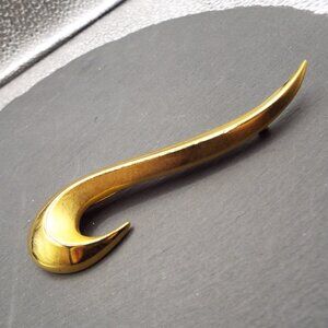 1980'S P.E.P. ERWIN PEARL LONG BRIGHT GOLDEN "STYLIZED CHECKMARK" PIN 67